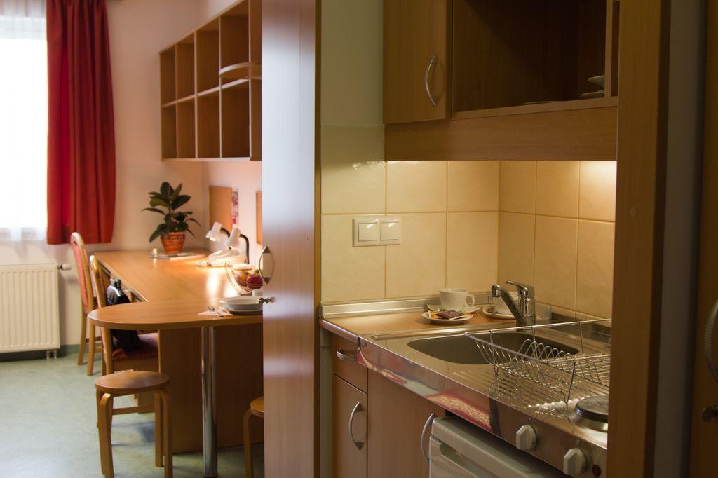 Uni-Hotel Diákotthon Miskolc Habitación foto